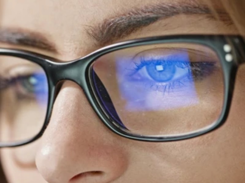 Posebna računalniška očala proti modri svetlobi